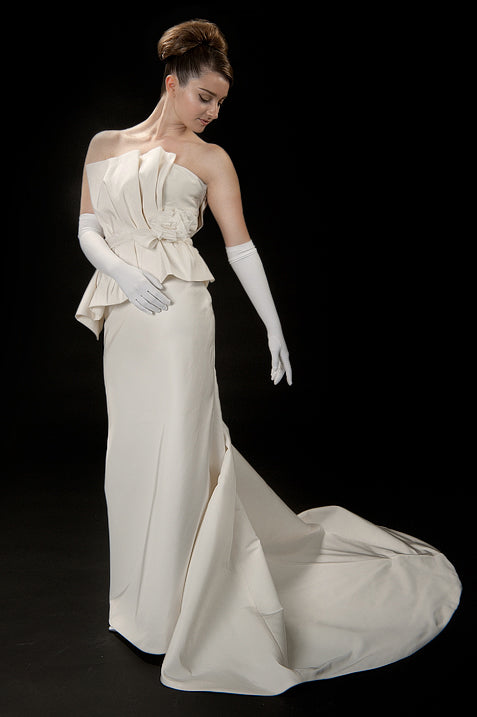 anna nieman designer wedding dress Boston. An elegant gown from silk/faille, column silhouette