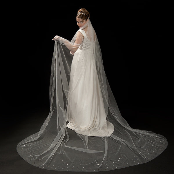 anna nieman designer wedding dress Boston. Flowy silk gown from silk/crepe with crystal Swarovski brooch