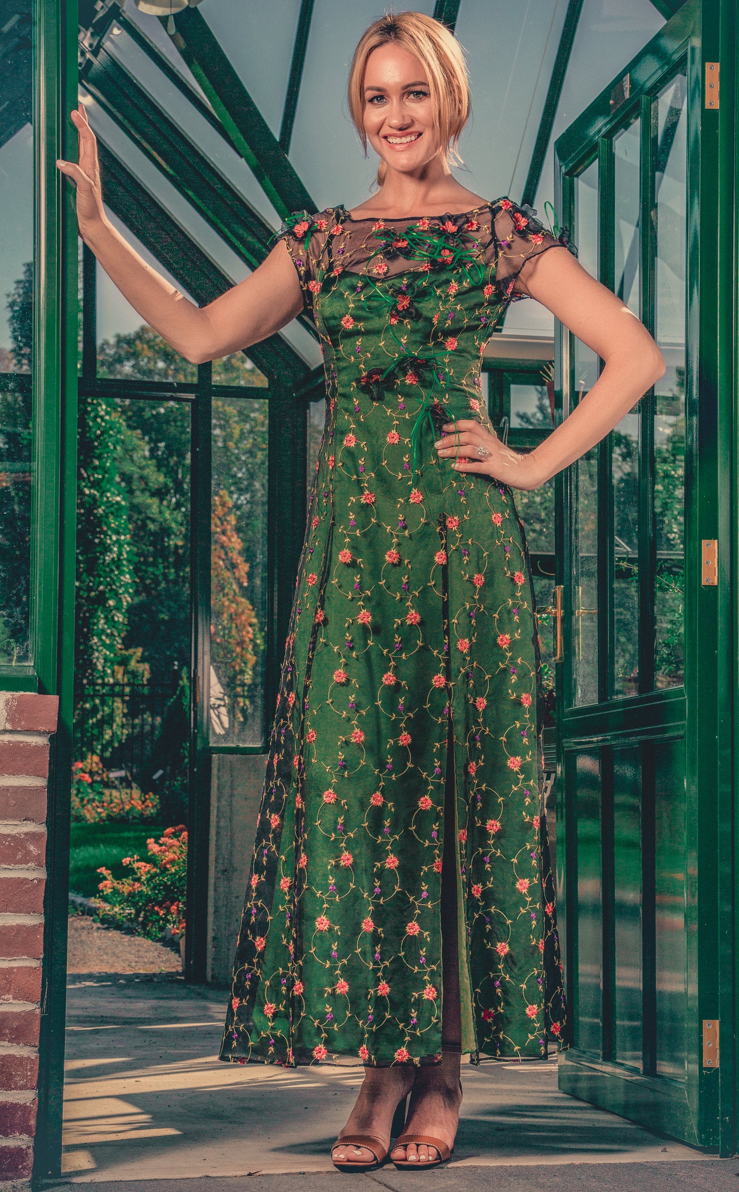 anna nieman designer dress Boston. A long gown from embroidered silk organza, has a flattering svelte silhouette. Hand-made flowers give a delicate and luxurious look.